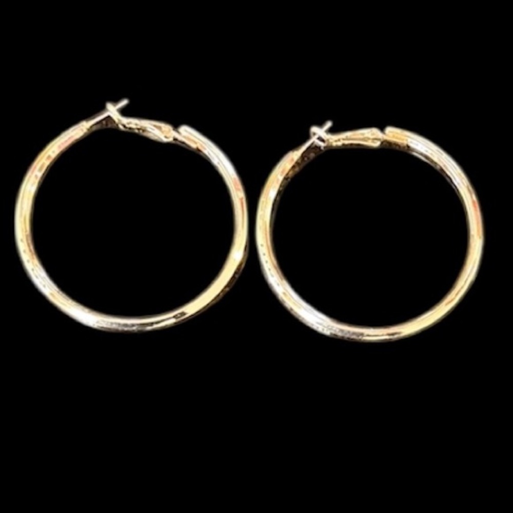 💖5/$25💖 BEAUTIFUL GOLD HOOP EARRINGS💖